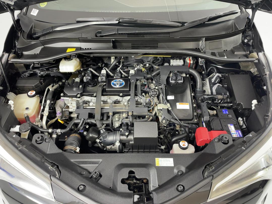 Photo '13' of Toyota C-HR