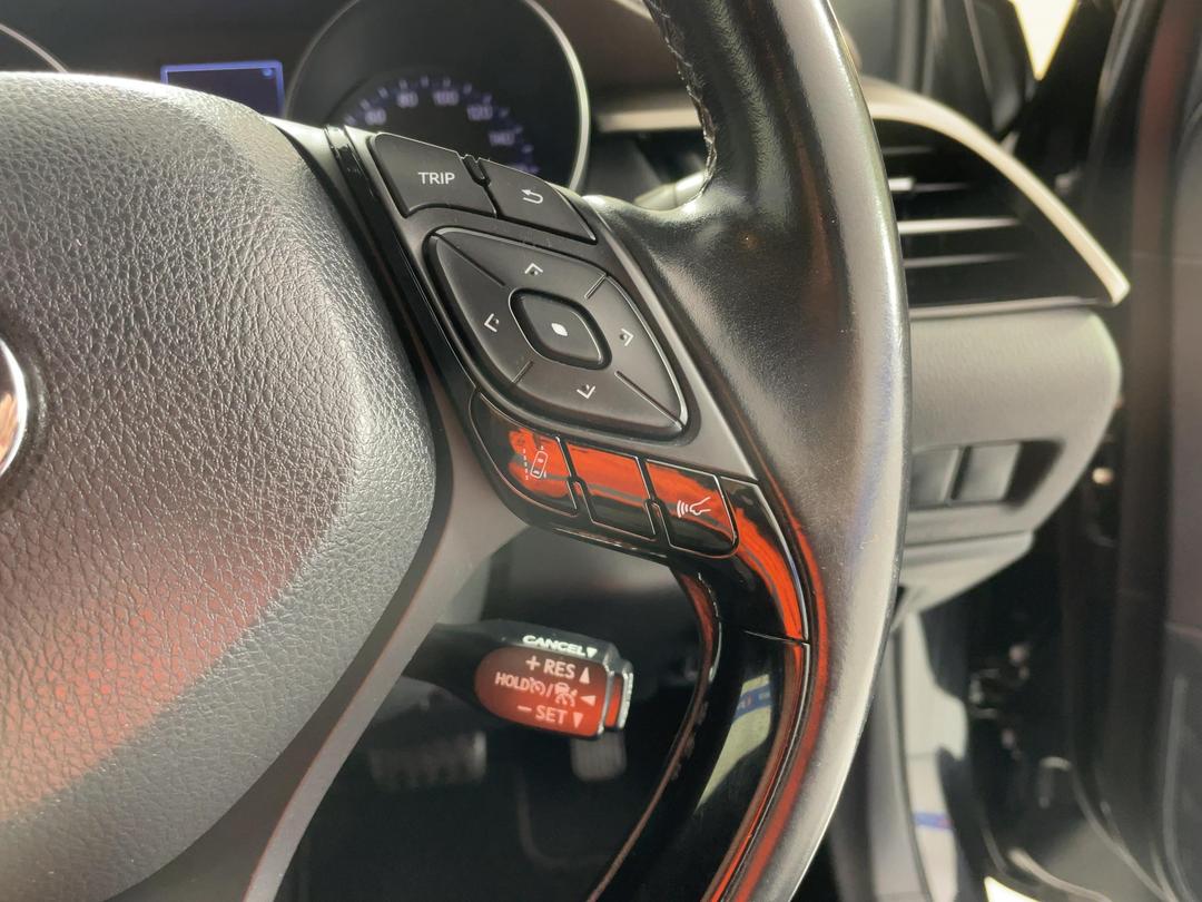 Photo '25' of Toyota C-HR