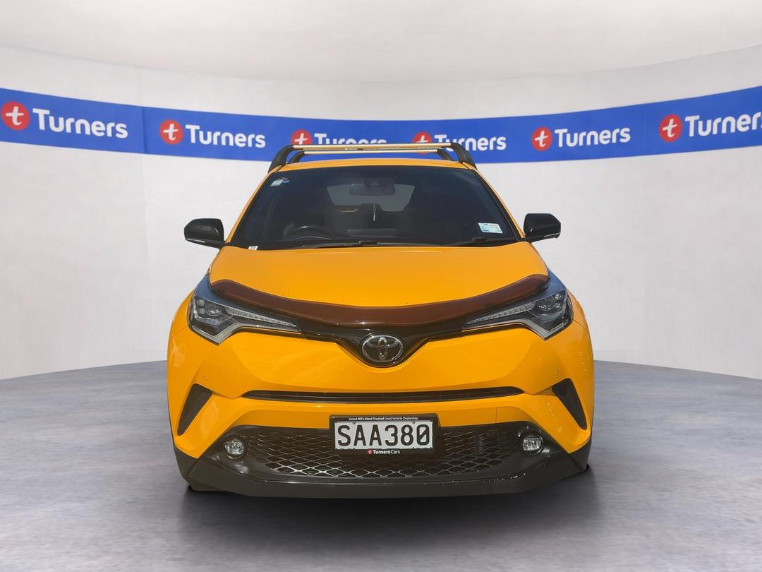 Photo '2' of Toyota C-HR