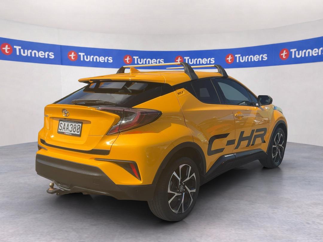 Photo '7' of Toyota C-HR