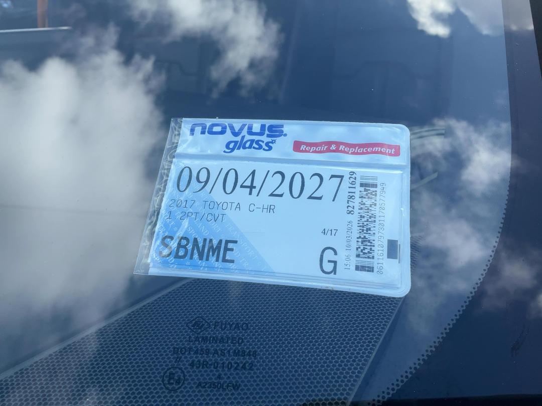 Photo '24' of Toyota C-HR