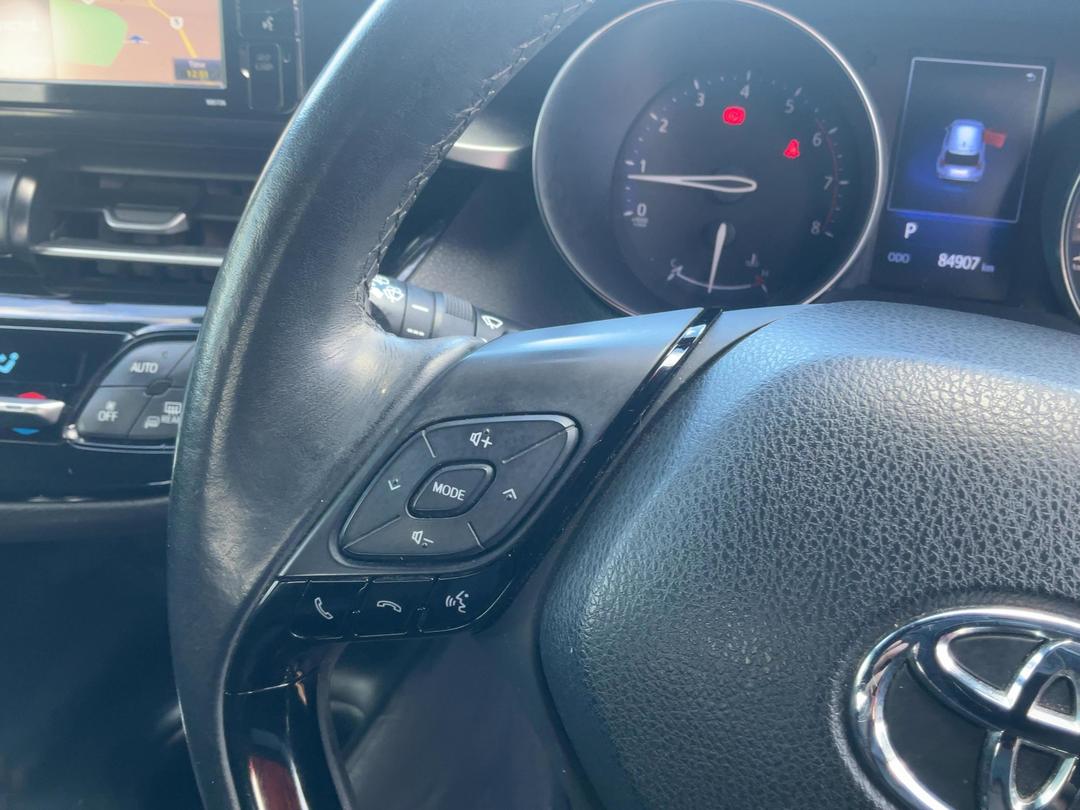 Photo '28' of Toyota C-HR