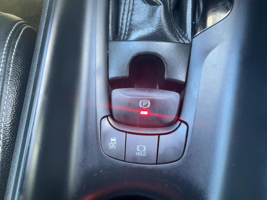 Photo '31' of Toyota C-HR