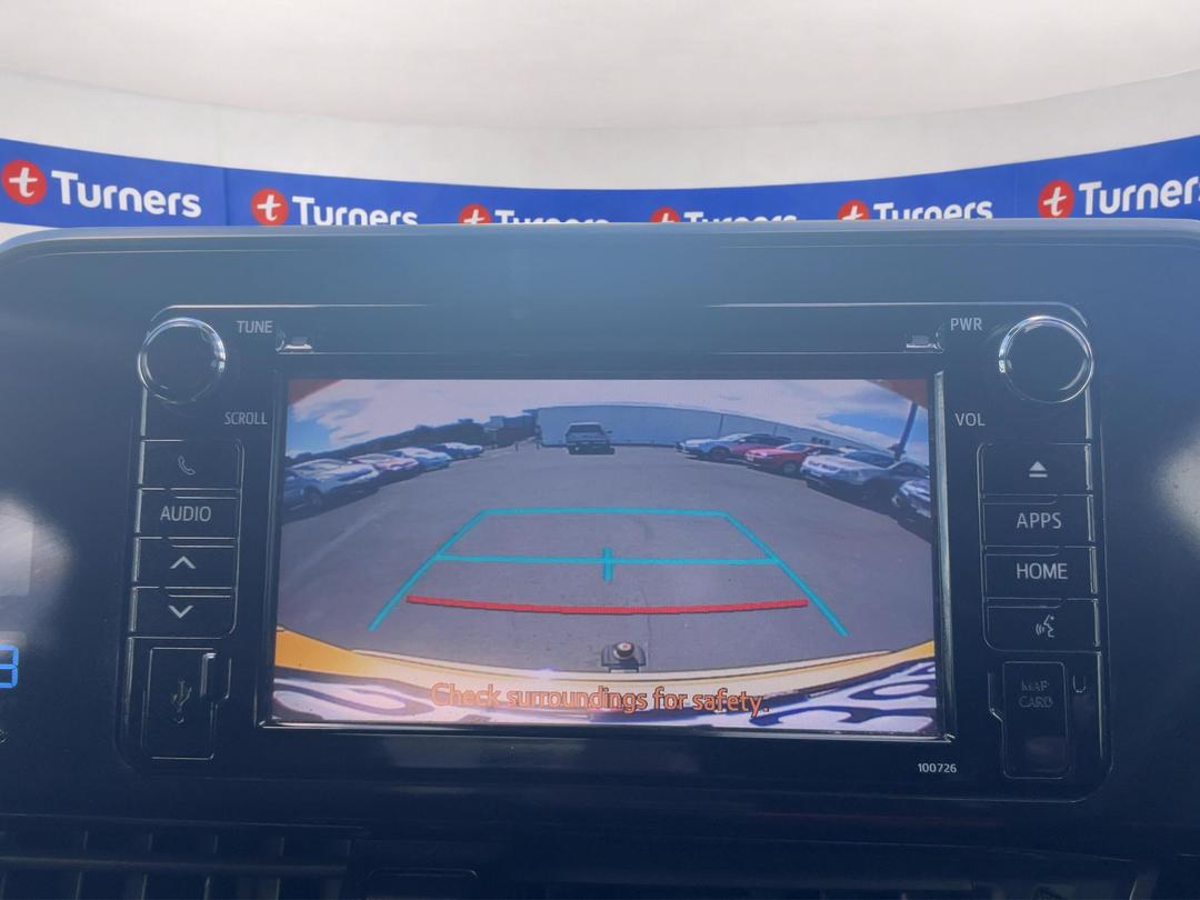 Photo '33' of Toyota C-HR
