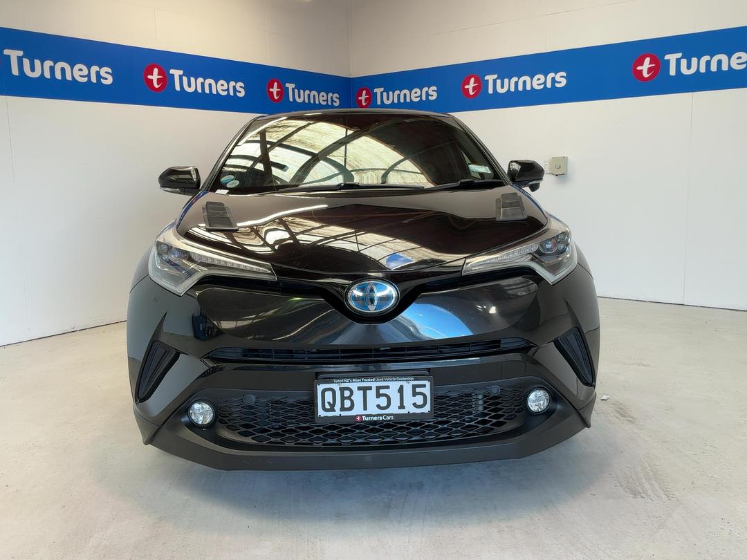 Photo '2' of Toyota C-HR