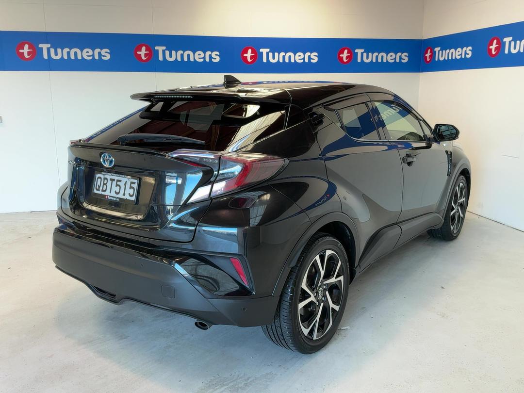 Photo '7' of Toyota C-HR