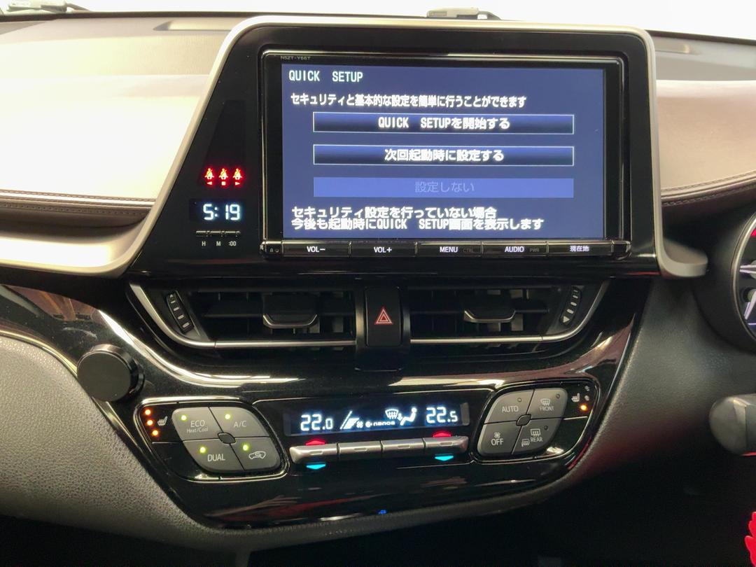 Photo '18' of Toyota C-HR