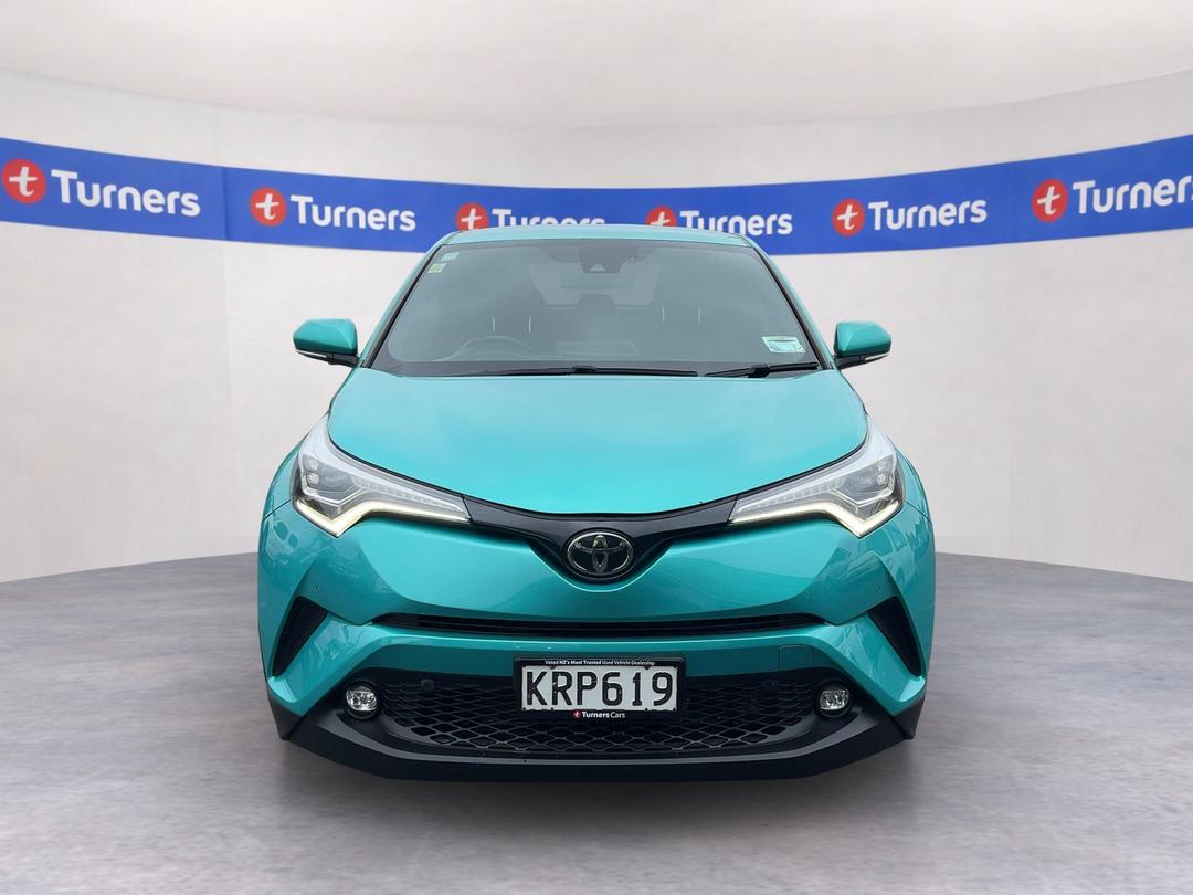 Photo '2' of Toyota C-HR