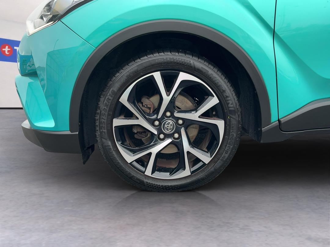 Photo '10' of Toyota C-HR