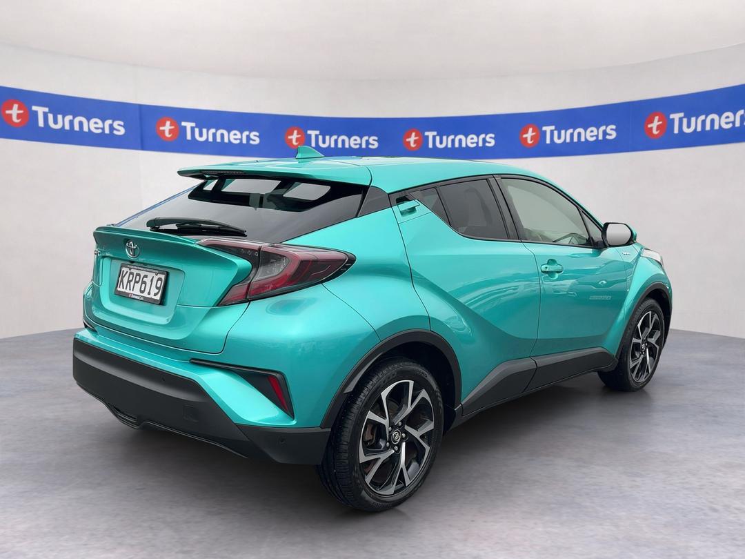 Photo '7' of Toyota C-HR