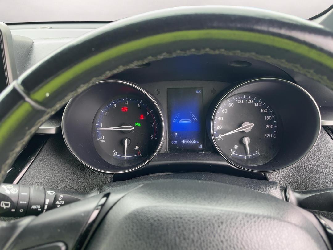 Photo '21' of Toyota C-HR