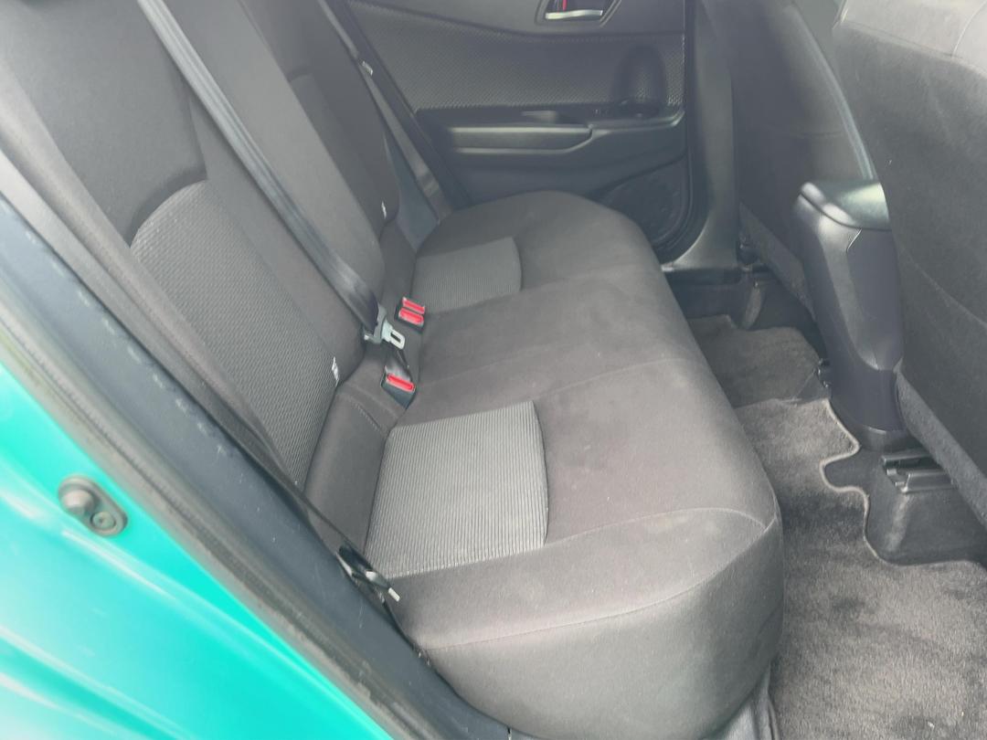 Photo '20' of Toyota C-HR