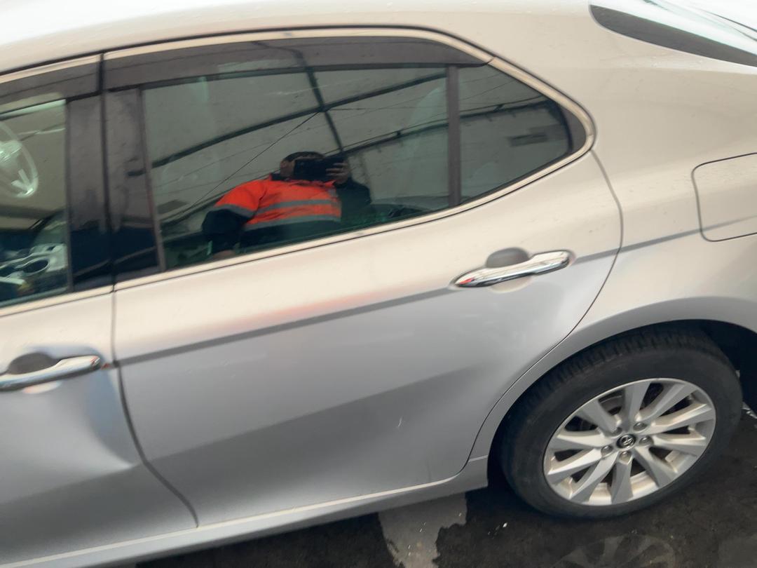 Photo '8' of Toyota Camry