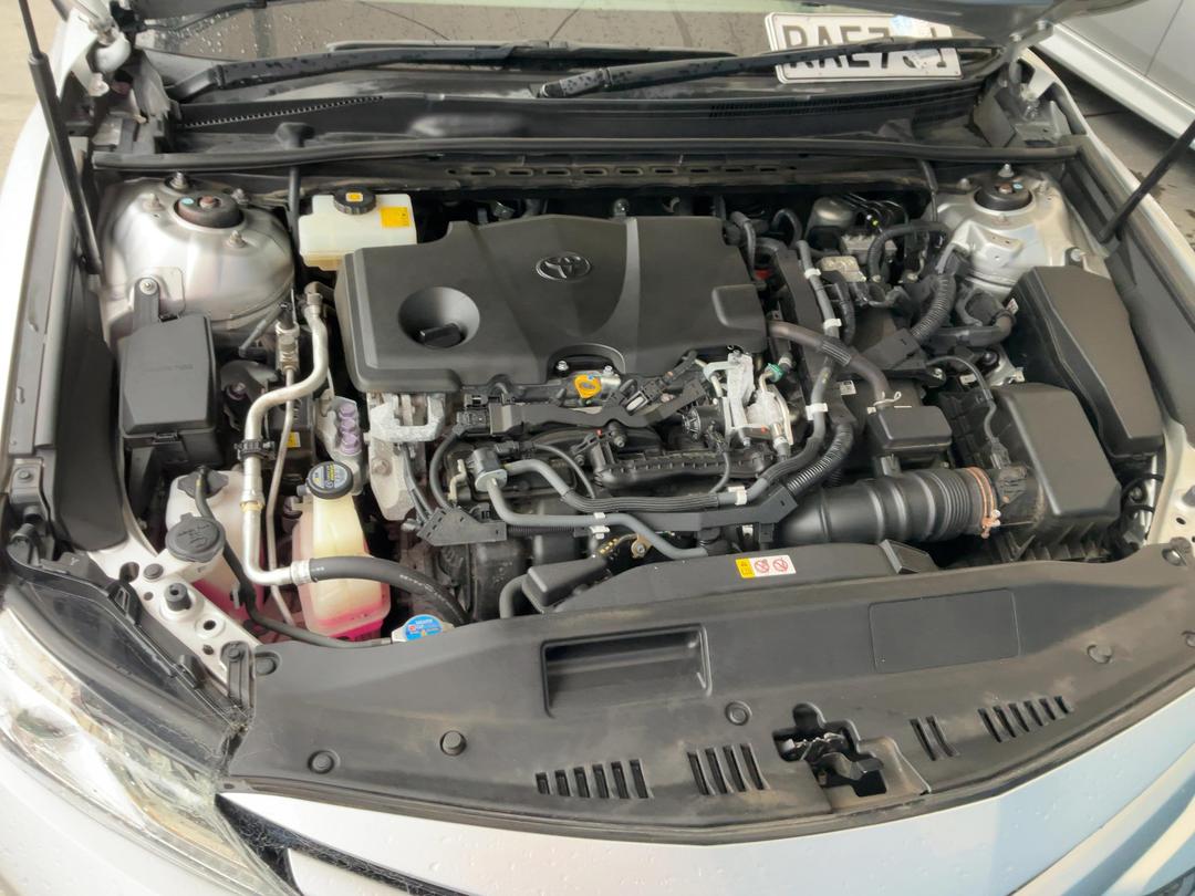 Photo '16' of Toyota Camry