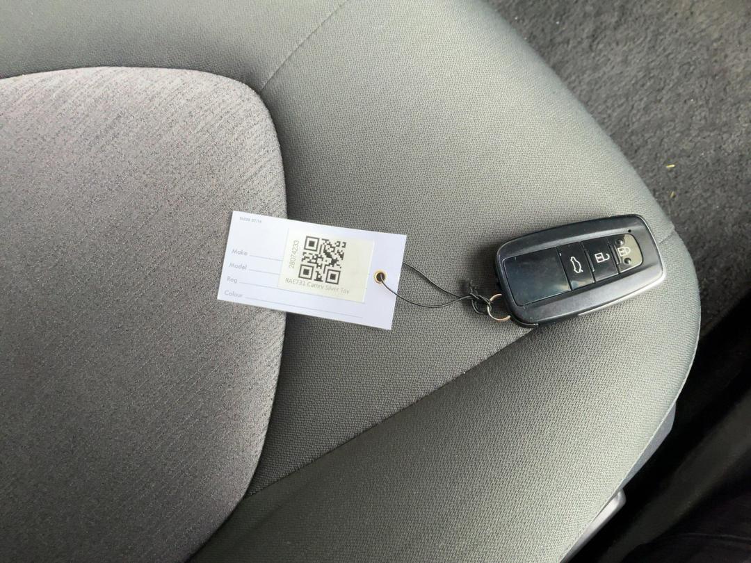 Photo '19' of Toyota Camry