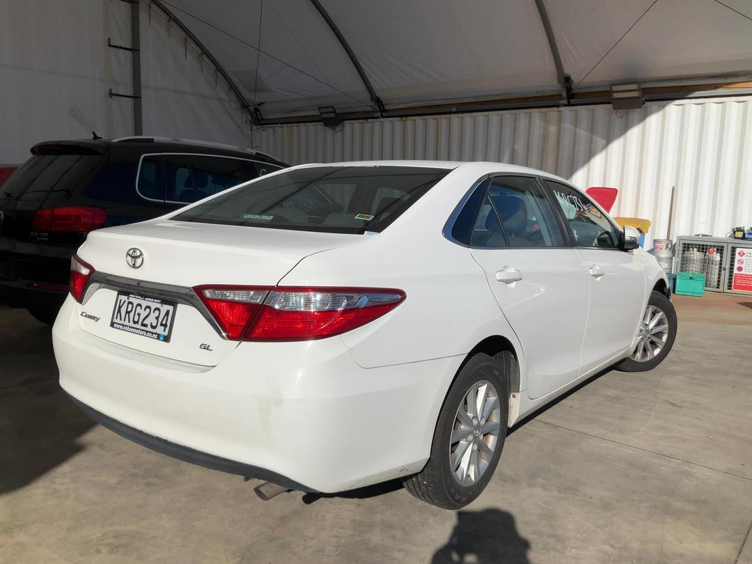 Photo '6' of Toyota Camry GL