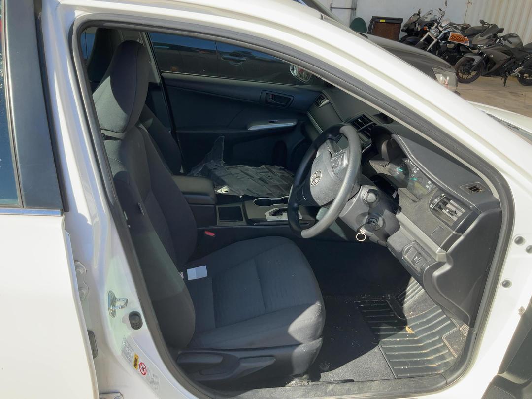 Photo '7' of Toyota Camry GL