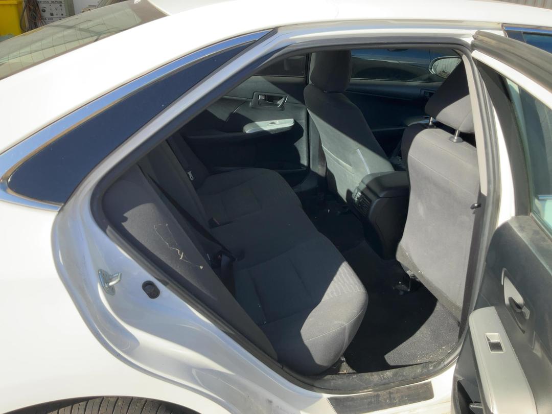 Photo '8' of Toyota Camry GL