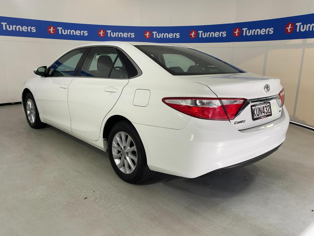 Photo '4' of Toyota Camry GL Photo '4' of Toyota Camry GL