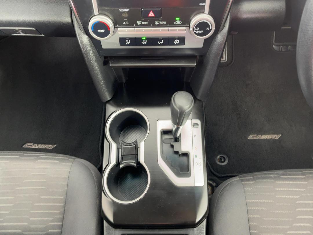 Photo '16' of Toyota Camry GL Photo '16' of Toyota Camry GL