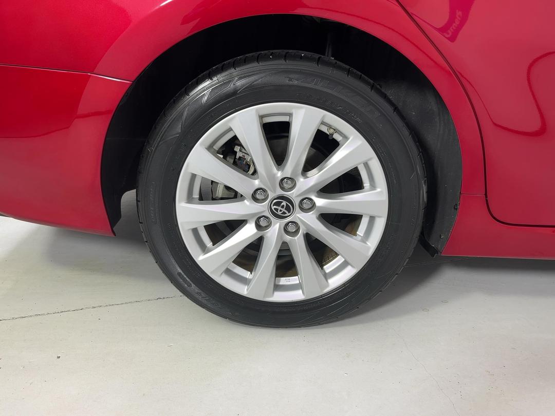Photo '12' of Toyota Camry