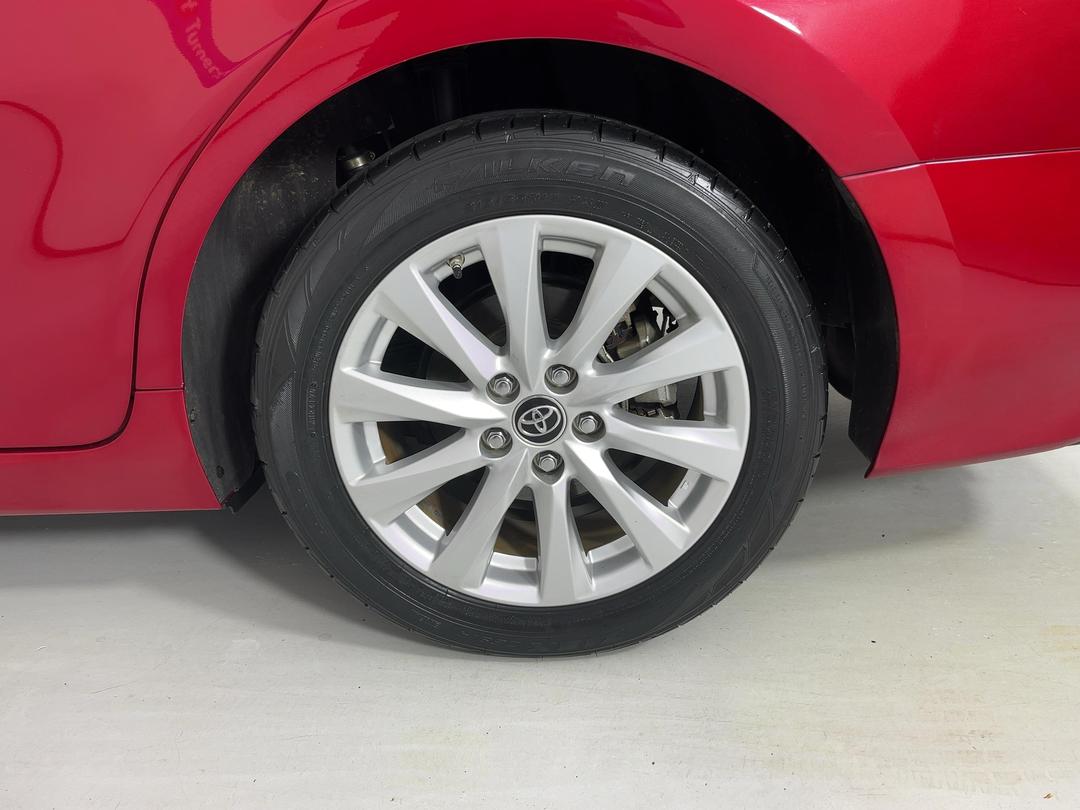 Photo '11' of Toyota Camry