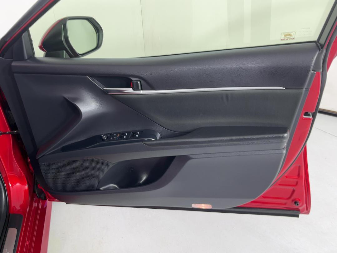 Photo '15' of Toyota Camry