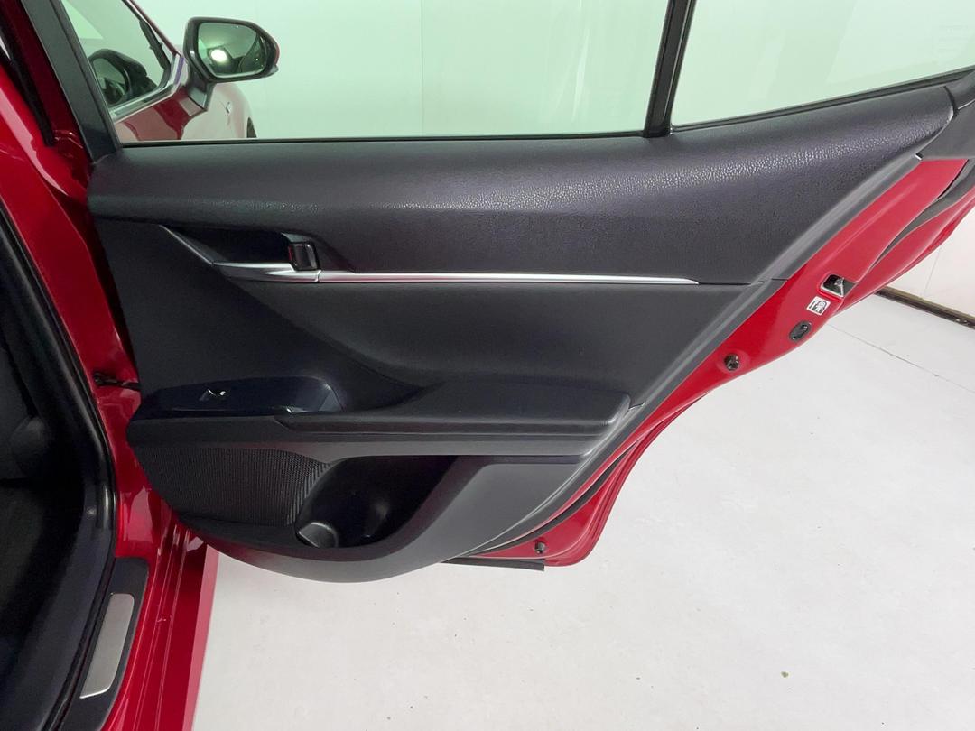 Photo '19' of Toyota Camry