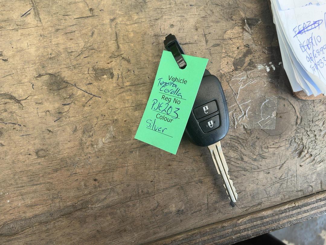 Photo '23' of Toyota Corolla Axio