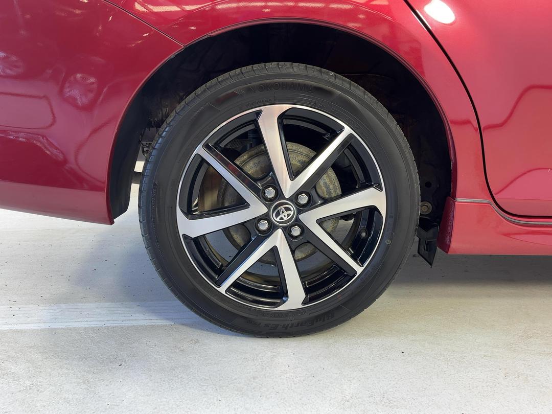 Photo '12' of Toyota Corolla