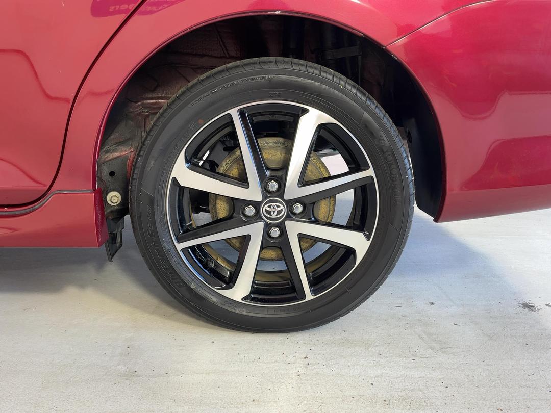 Photo '11' of Toyota Corolla