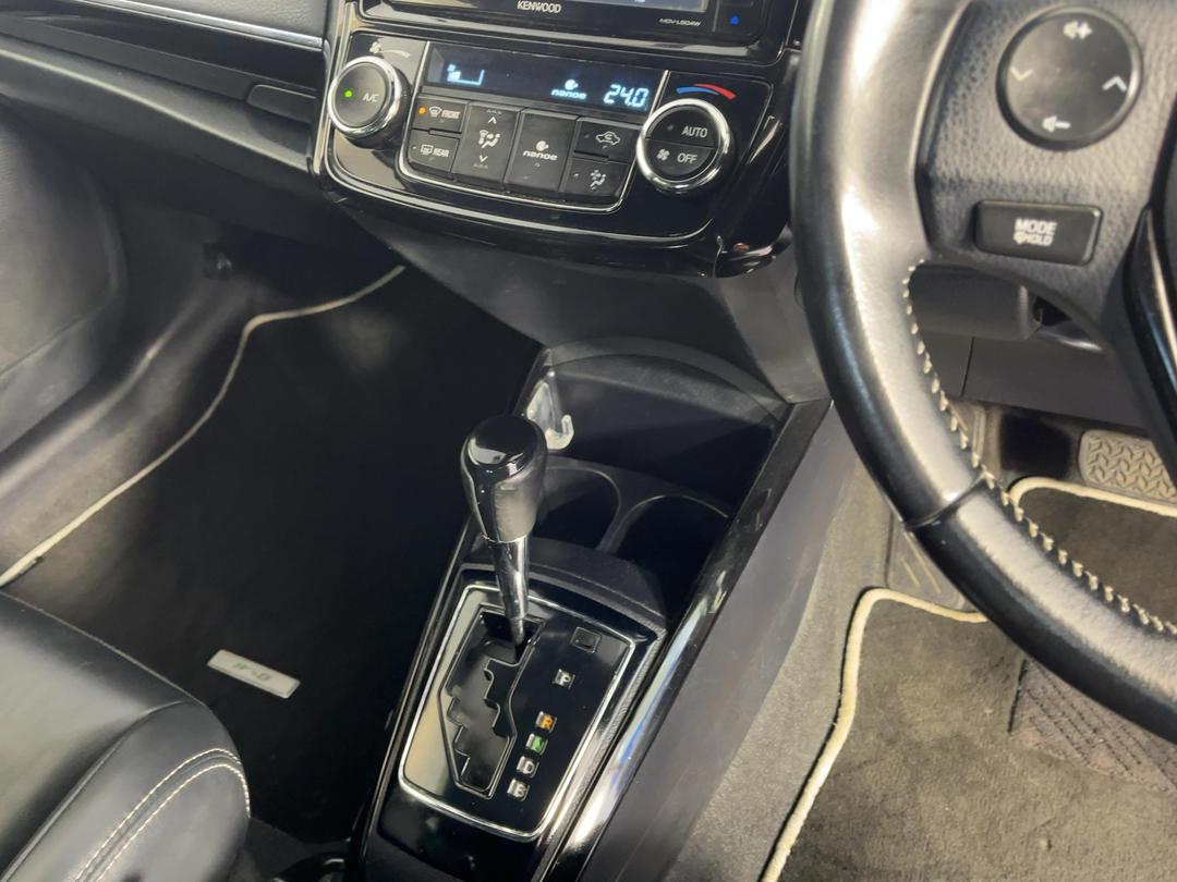 Photo '18' of Toyota Corolla
