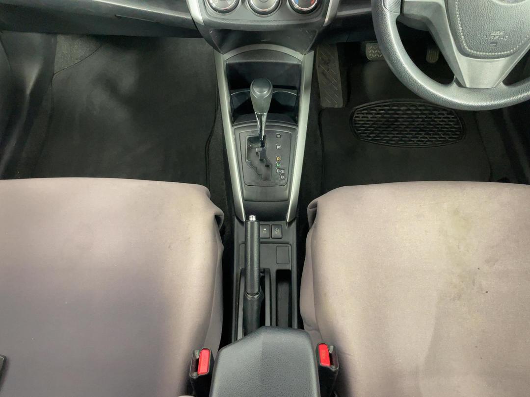 Photo '18' of Toyota Corolla