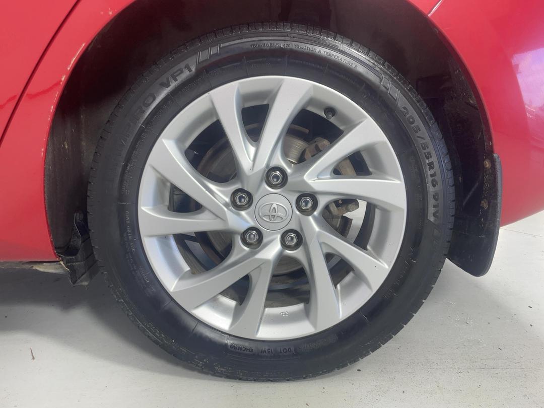 Photo '11' of Toyota Corolla