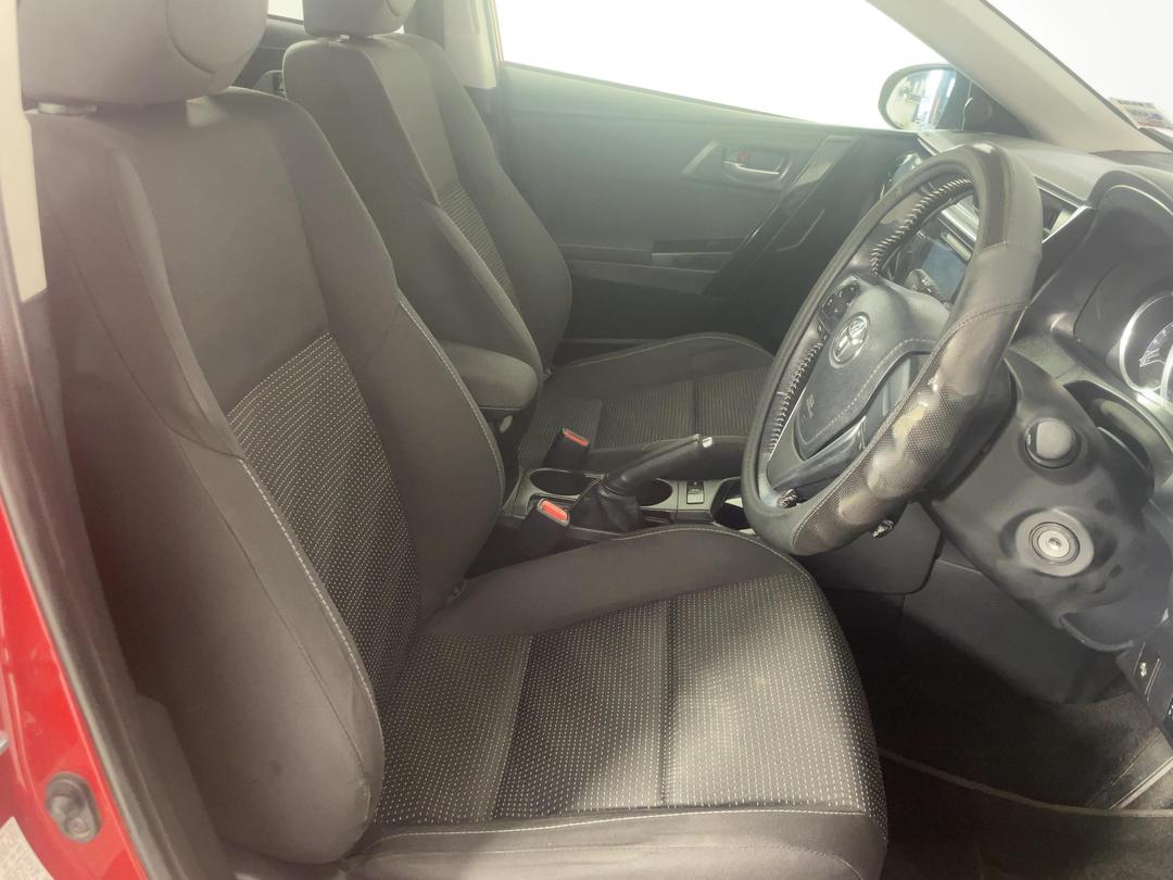 Photo '16' of Toyota Corolla