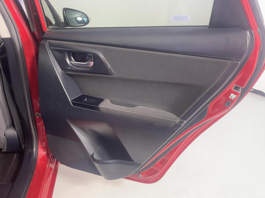 Photo '19' of Toyota Corolla