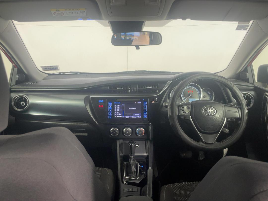 Photo '17' of Toyota Corolla