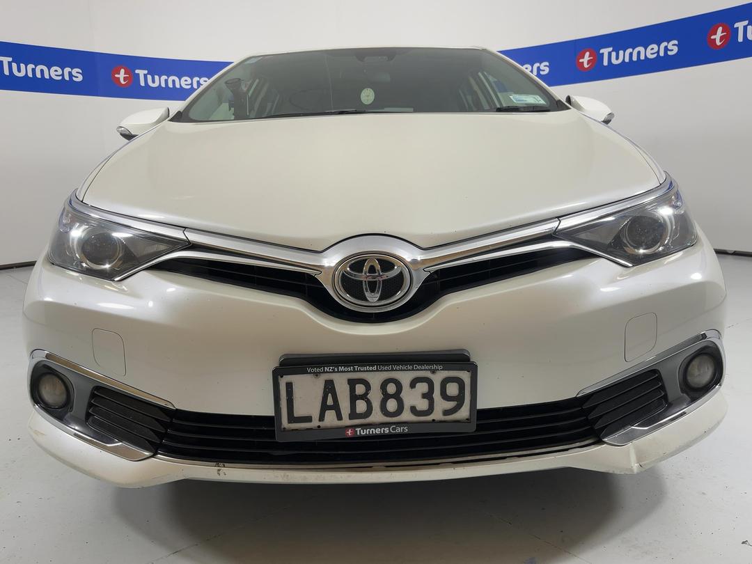 Photo '2' of Toyota Corolla