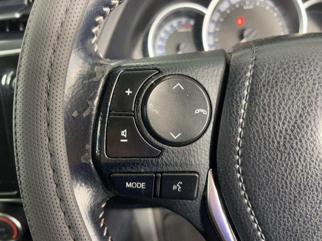 Photo '24' of Toyota Corolla