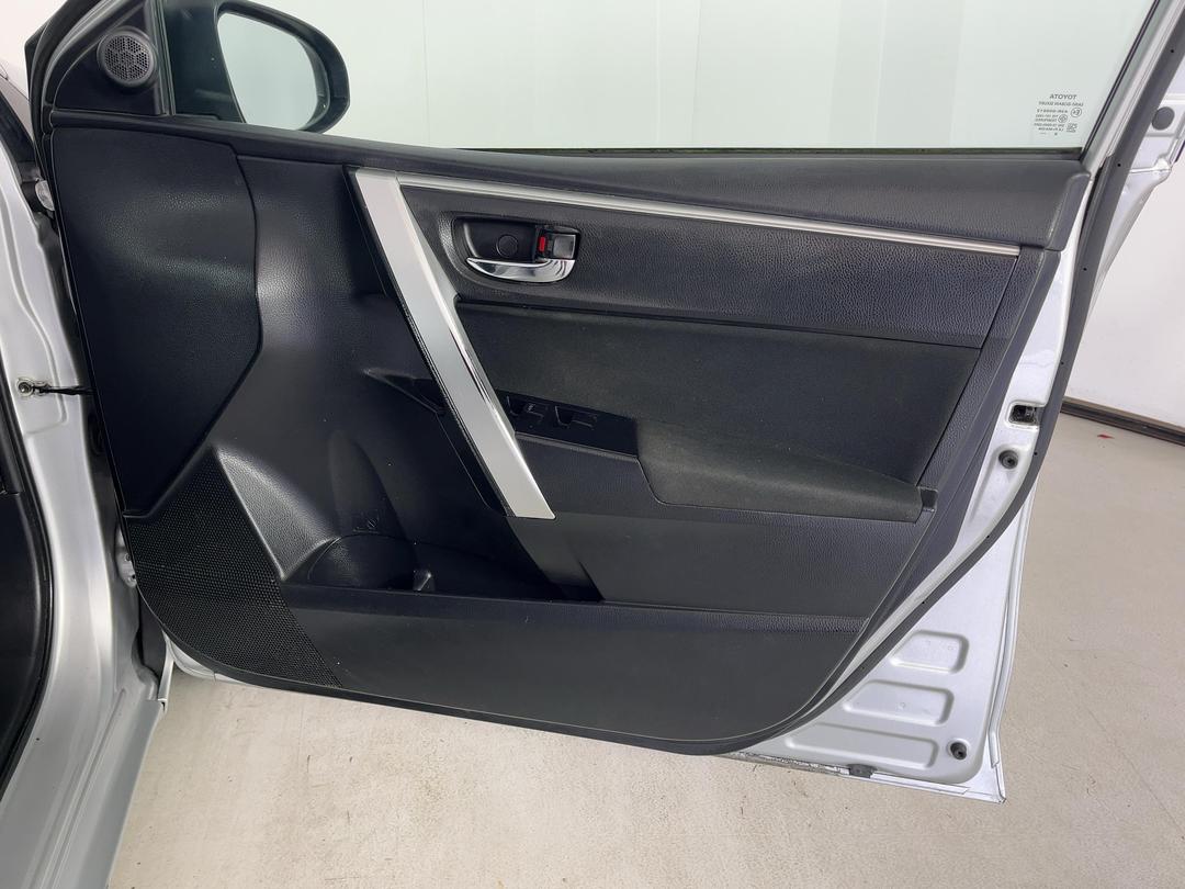 Photo '15' of Toyota Corolla