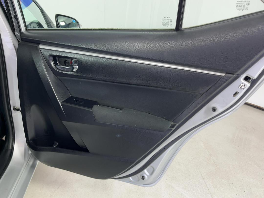 Photo '19' of Toyota Corolla