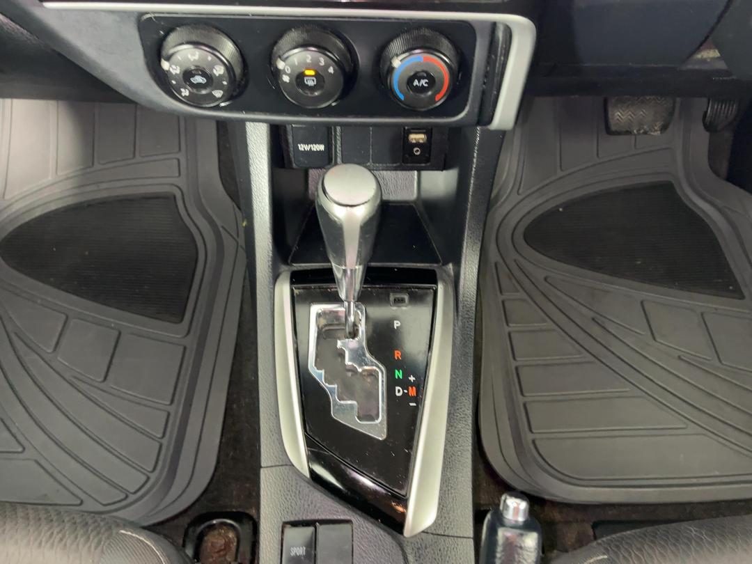 Photo '18' of Toyota Corolla