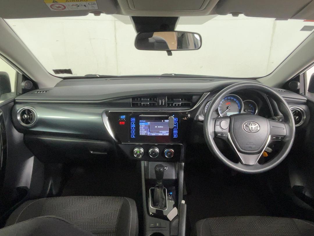 Photo '17' of Toyota Corolla