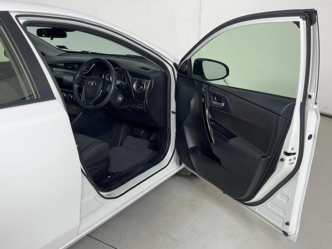 Photo '15' of Toyota Corolla