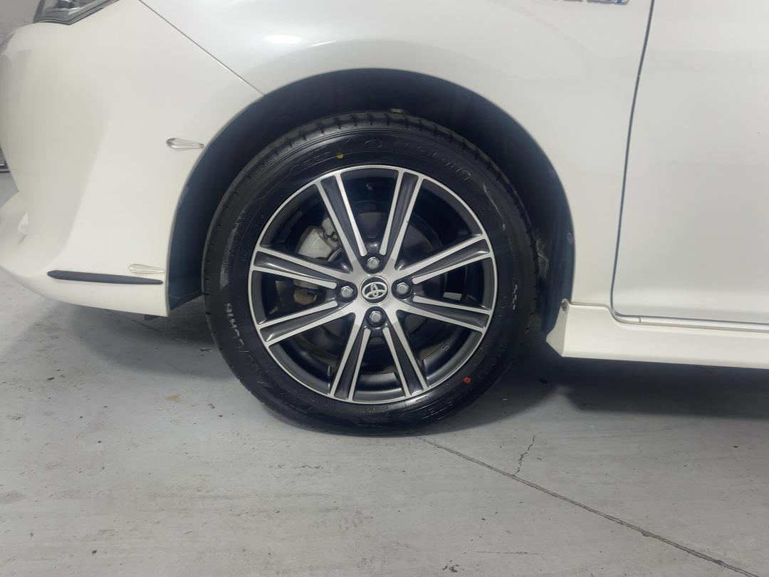 Photo '10' of Toyota Corolla Fielder