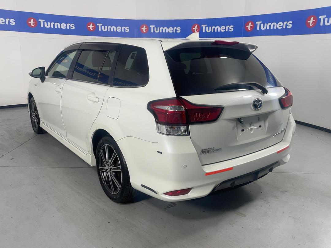 Photo '5' of Toyota Corolla Fielder