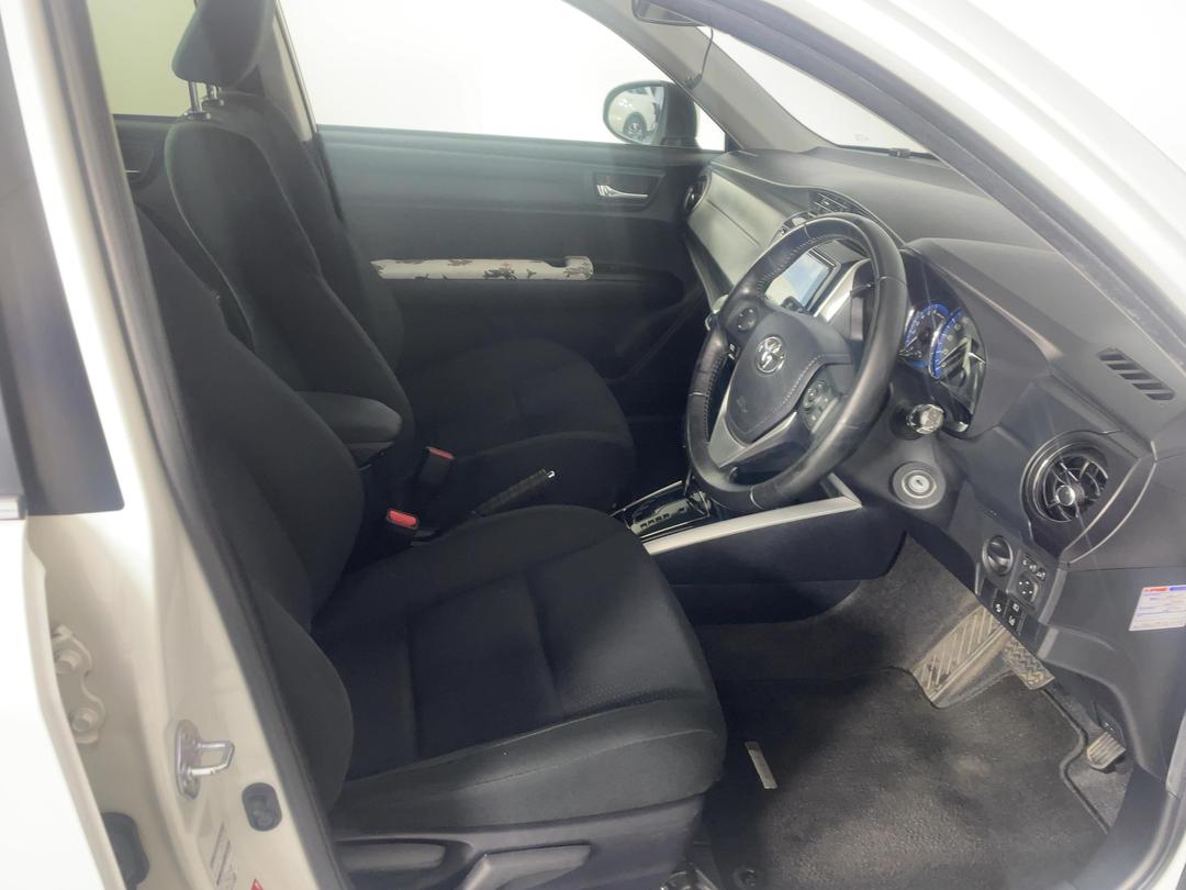 Photo '16' of Toyota Corolla Fielder