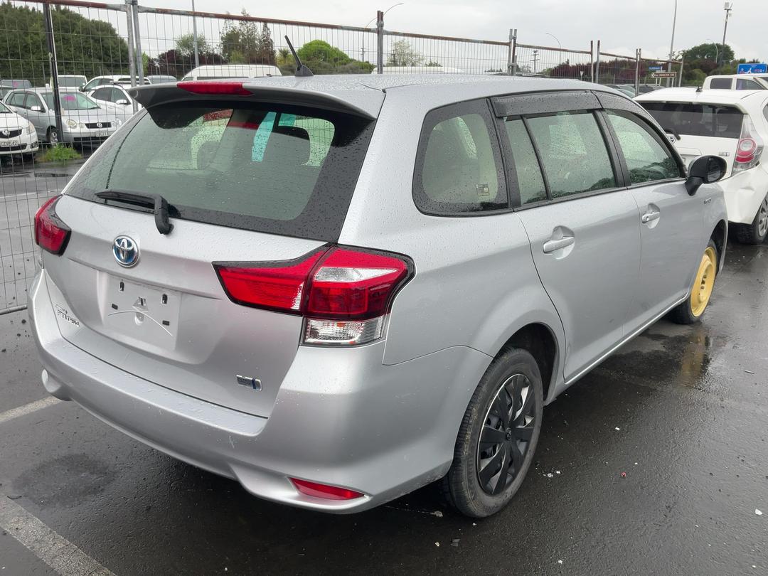 Photo '4' of Toyota Corolla Fielder Photo '4' of Toyota Corolla Fielder