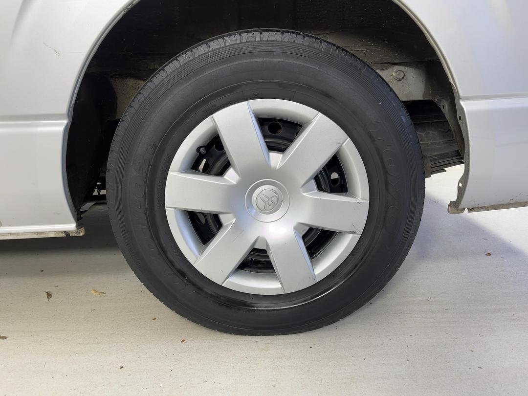 Photo '11' of Toyota Hiace