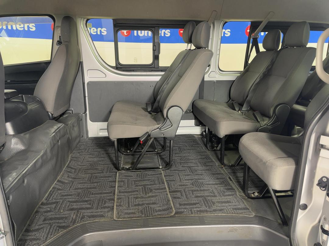 Photo '20' of Toyota Hiace